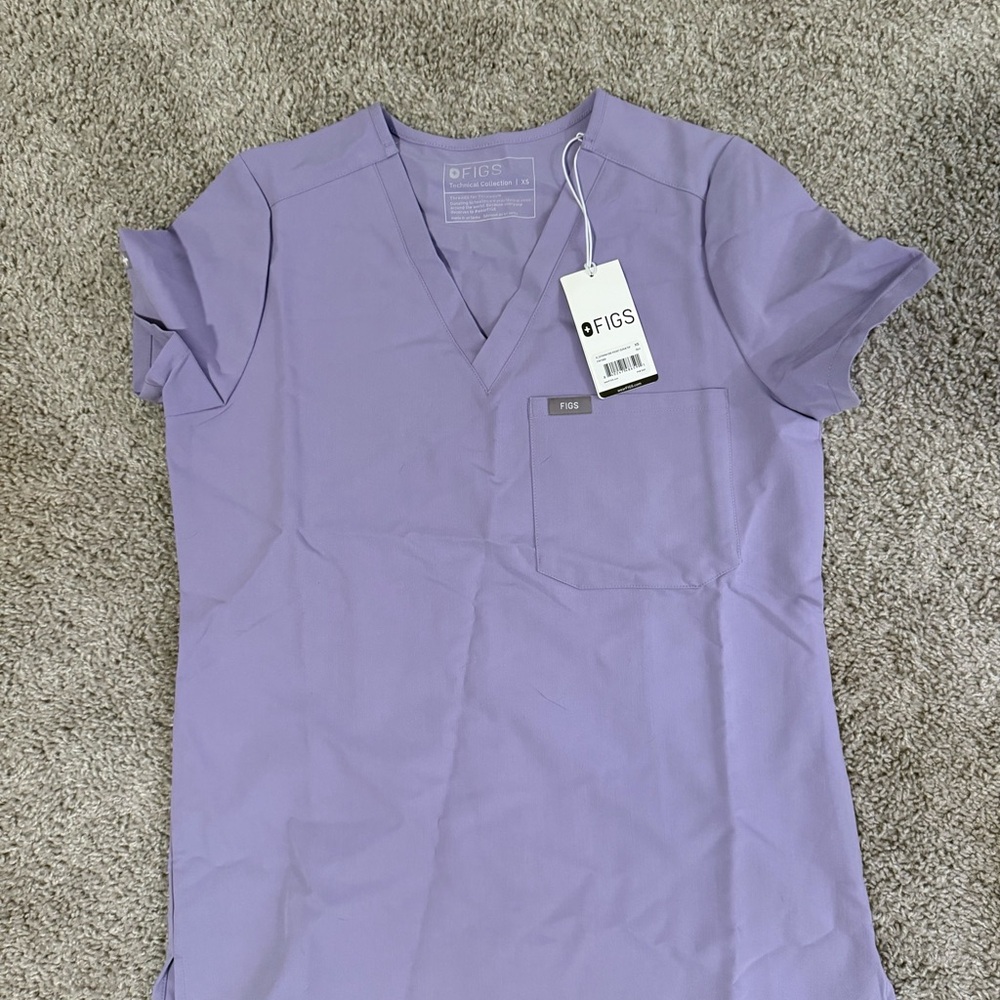 FIGS Scrub Top & Bottom Lavender Dew